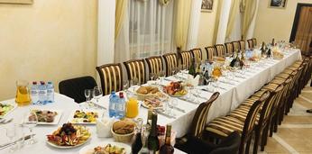 Банкет с обслуживанием на 30 персон